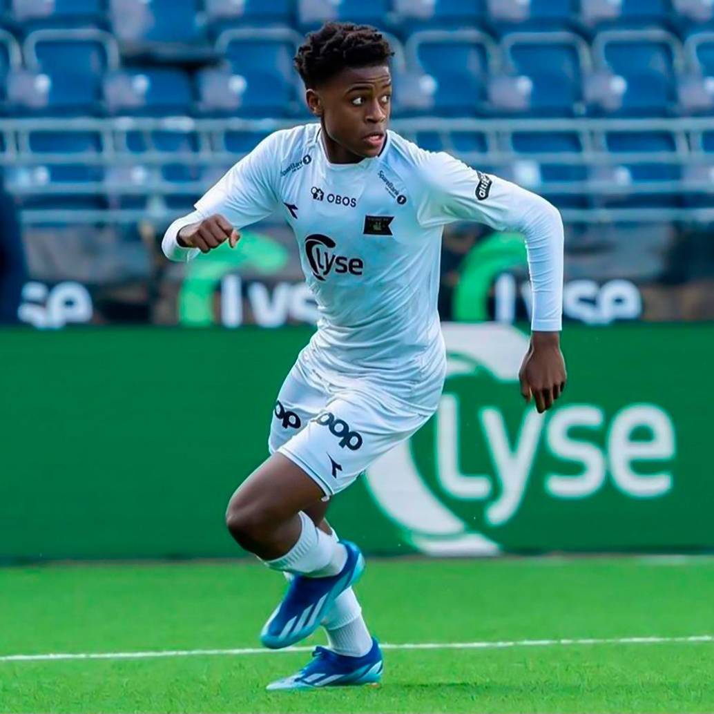 El futbolista Tobias Saliou Moi Séne, de 19 años, juega en el Asane de a segunda división de Noruega. Se formó en Vikingo. FOTO: TOMADA DEL X DE @Profuturstars 