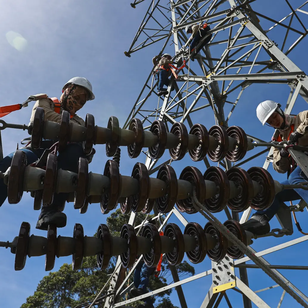 Imagen de referencia de un mantenimiento energético. Foto: Manuel Saldarriaga.