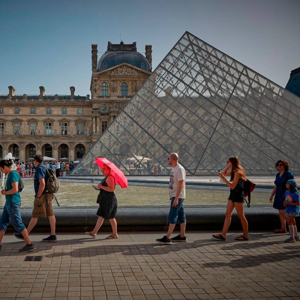 En 2025, el presidente de Francia, Emmanuel Macron, anunció un gran proyecto de renovación para el museo por un valor total estimado de 660 millones de euros. Foto Getty.