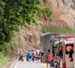 El derrumbe se produjo a finales de la mañana en el kilómetro 33+100 de la ruta 25B02. IMAGEN TOMADA DE VIDEO