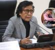 Lucinda Vásquez, congresista peruana, enfrenta denuncias por presuntamente asignar tareas domésticas a su personal del Congreso, como cocinarle y hacerle la pedicura durante el horario laboral. FOTO: Congreso de Perú, Cuarto Poder.