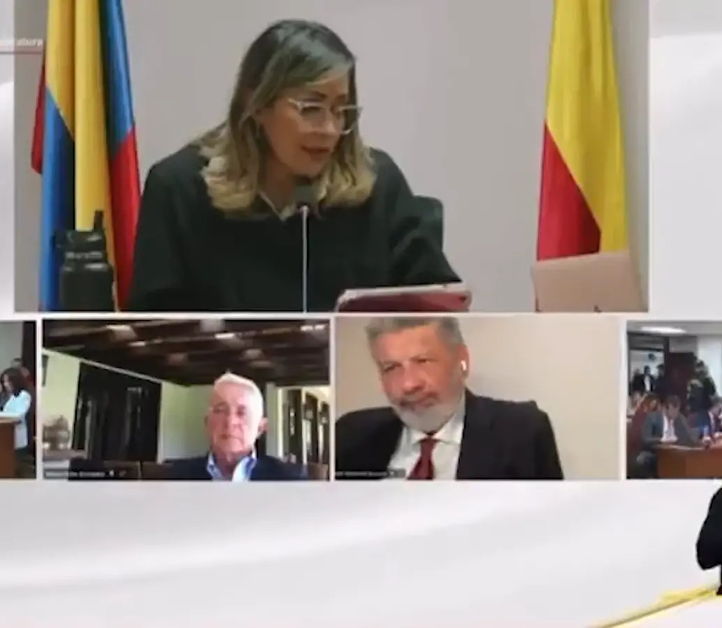 El caso de Álvaro Uribe acaparó la atención del país por más de siete años, ya que era la primera vez que un expresidente enfrentaba un juicio. FOTO: captura de pantalla