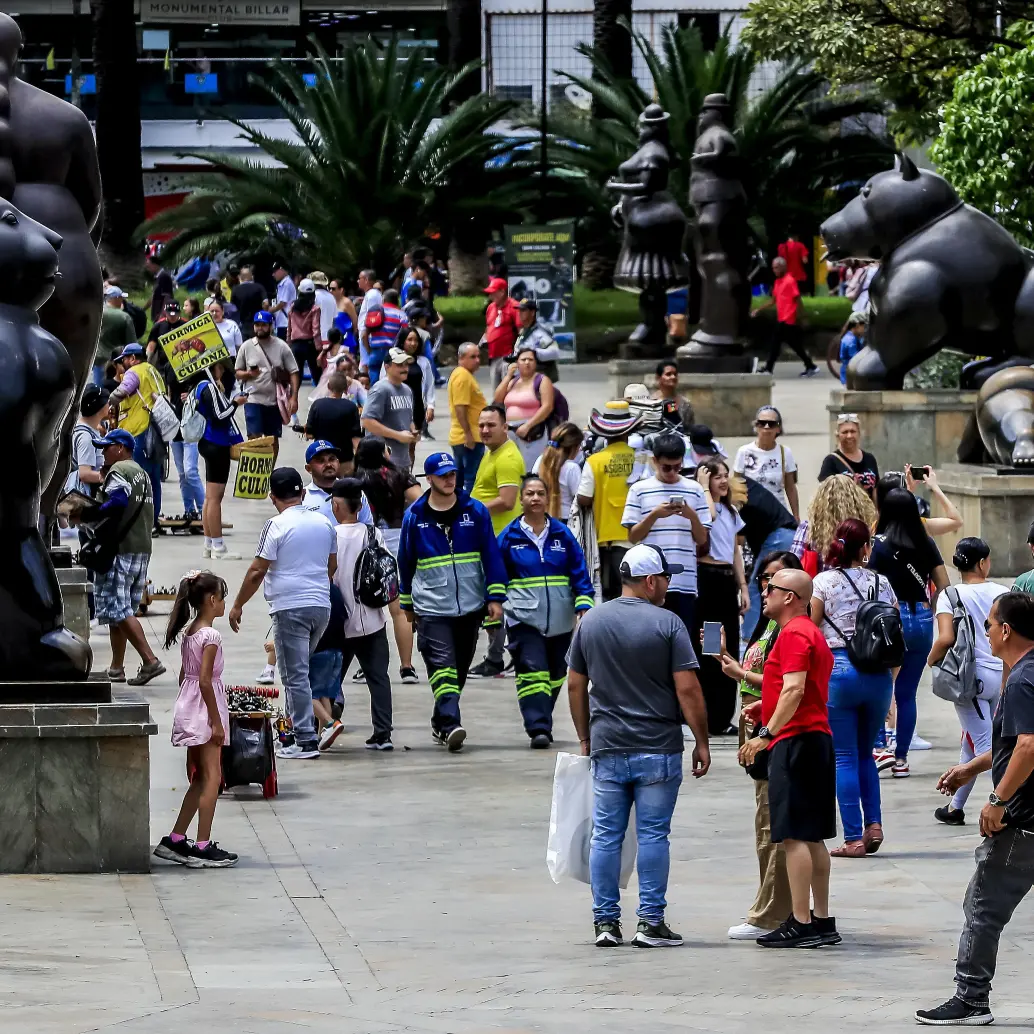 Mientras el país terminaría el año con una expansión moderada, en medio de la crisis fiscal derivada del elevado gasto del Gobierno, Antioquia mostraría una dinámica más sólida gracias al sector privado y al buen comportamiento de varios indicadores económicos clave. Foto: Jaime Pérez
