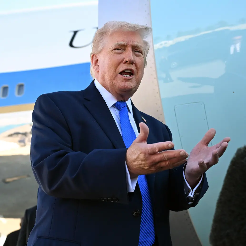 Donald Trump ha sostenido que Irán es quien quiere llegar a un acuerdo porque han sido derrotados militarmente. Foto: Roberto Schmidt/Getty Images