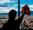 Medellín lidera la formalización del trabajo doméstico, 54% de empleadas con contrato y derechos. FOTO: Juan Antonio Sánchez.