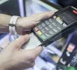 Habrá nuevos cambios en los pagos con datáfono en Colombia. FOTO: EDWIN BUSTAMANTE