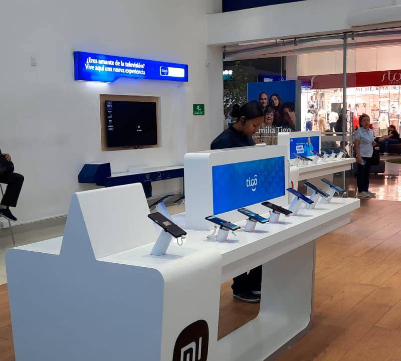 Las ventas de equipos de telecomunicaciones e informática impulsaron al comercio en marzo, según el Dane. FOTO EL COLOMBIANO