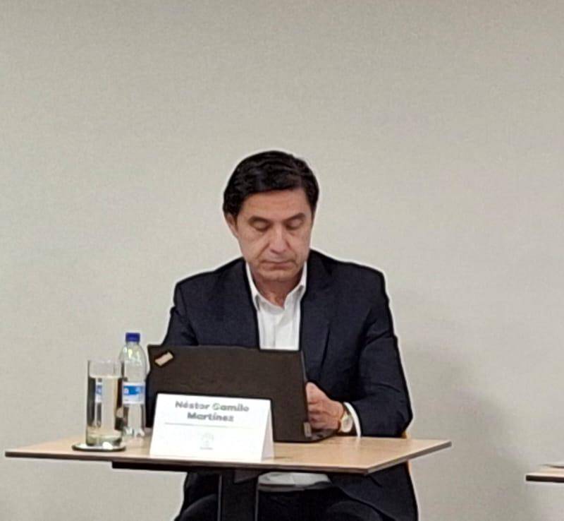 Jaime Gilinski (der.) presidente de Nutresa, encabezó en Medellín la asamblea extraordinaria de accionistas. Lo acompaña Néstor Camilo Martínez, miembro de junta FOTO Ferney Arias.