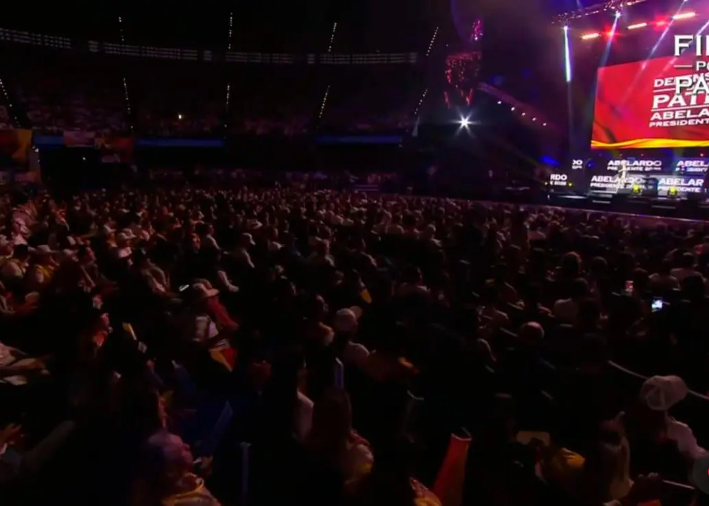 Masiva asistencia tuvo el acto político del aspirante a la presidencia Abelardo de la Espriella, celebrado en Bogotá. FOTO tomada de redes sociales