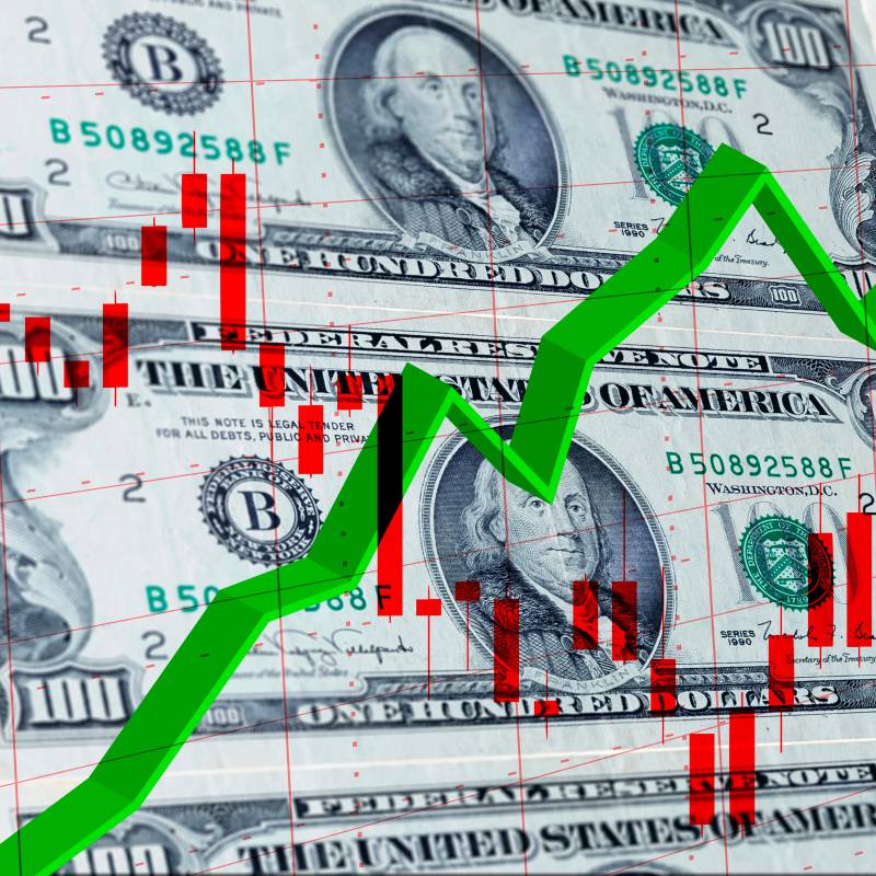 El precio del petróleo se mantiene sobre US$100 por barril, presionando la inflación y las decisiones de los bancos centrales. FOTO Depositphotos