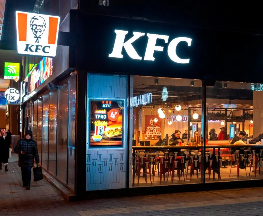 KFC será uno de los restaurantes que utilizará inteligencia artificial en sus pedido. FOTO SHUTTER