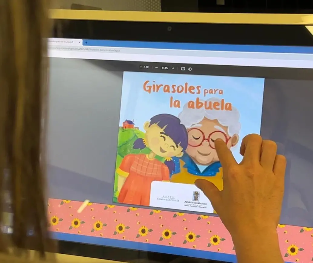 La oferta incluye 12 publicaciones dirigidas a público infantil y juvenil con contenidos pedagógicos. FOTO: Cortesía Alcaldía de Medellín