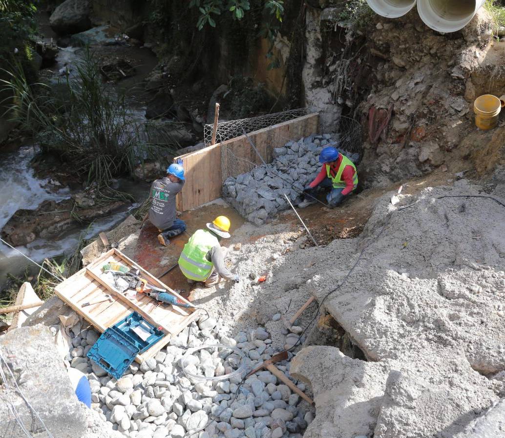 Estas son algunas de las obras que se están realizando. Actualmente se encuentra en su etapa final la construcción del muro de contención en gaviones de aproximadamente cinco metros de altura. FOTO: Cortesía Alcaldía de Itagüí