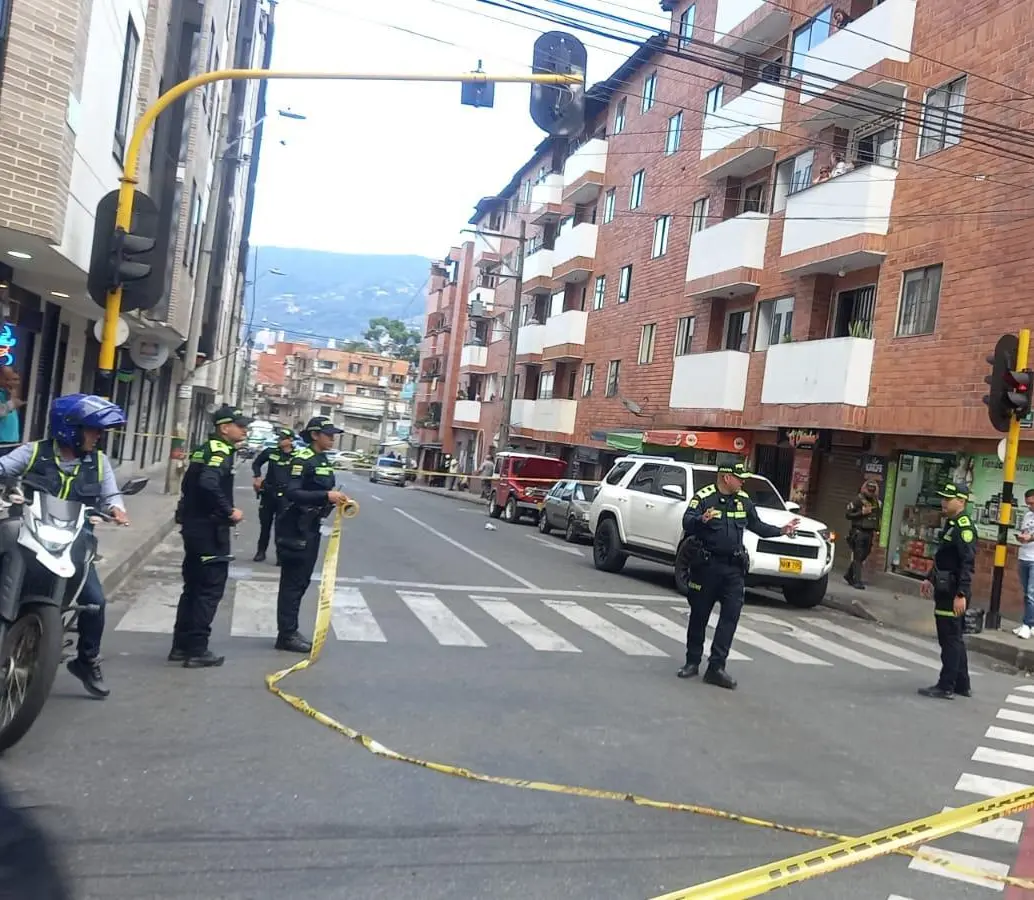 Ladrón abatido en Itagüí por la Policía. FOTO: ALEJANDRA MORALES