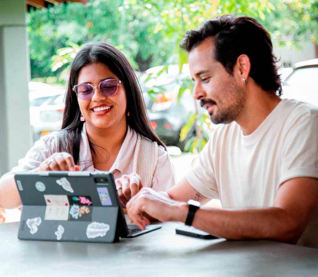 La oferta de @Medellín incluye programas en inglés, datos, inteligencia artificial y herramientas digitales, totalmente en línea. FOTO: Cortesía