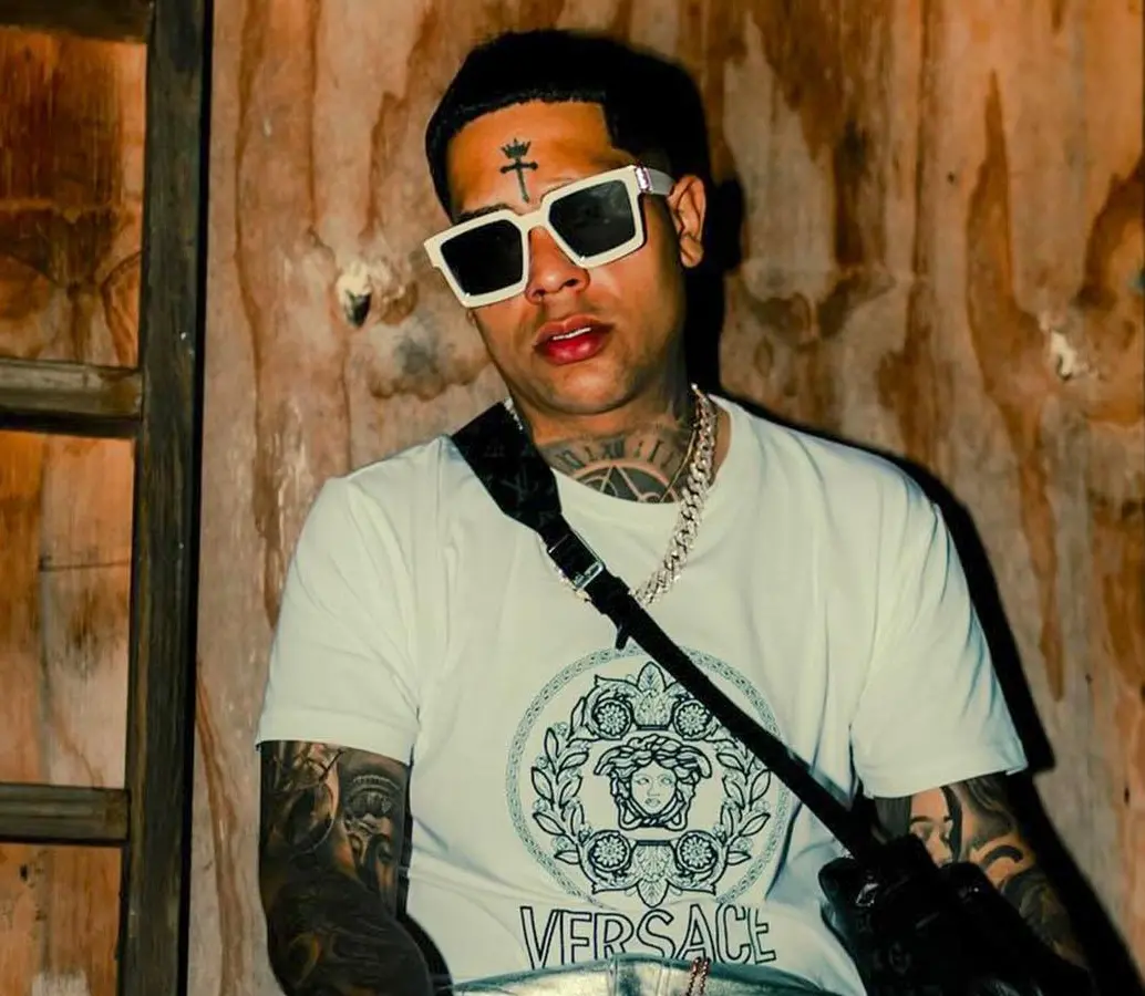 Alejandro Mosqueda Paz, conocido por su nombre artístico Almighty, es un cantante cubano. FOTO: INSTAGRAM @ALMIGHTYGC