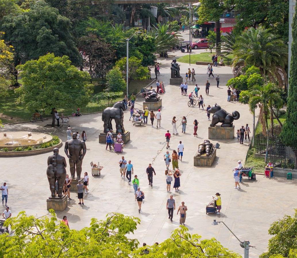 Autoridades calculan que en promedio el 54,4 % de los viajeros que entrarán en enero serán visitantes no residentes, tanto colombianos como extranjeros. FOTO: Cortesía Alcaldía de Medellín