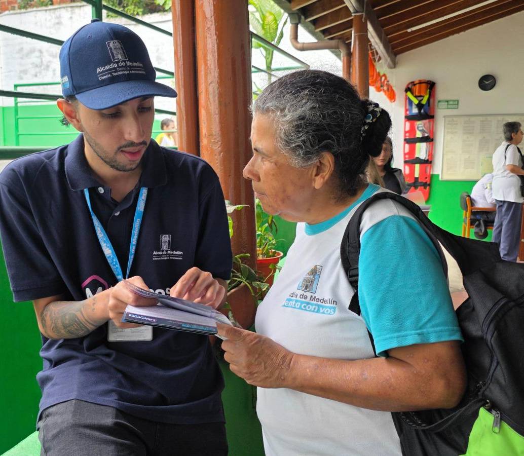 A través del Instituto Social de Vivienda y Habitat de Medellín (Isvimed), la Alcaldía de Medellín recorrerá durante noviembre distintos puntos de la ciudad para recibir solicitudes. FOTO: Cortesía Alcaldía de Medellín