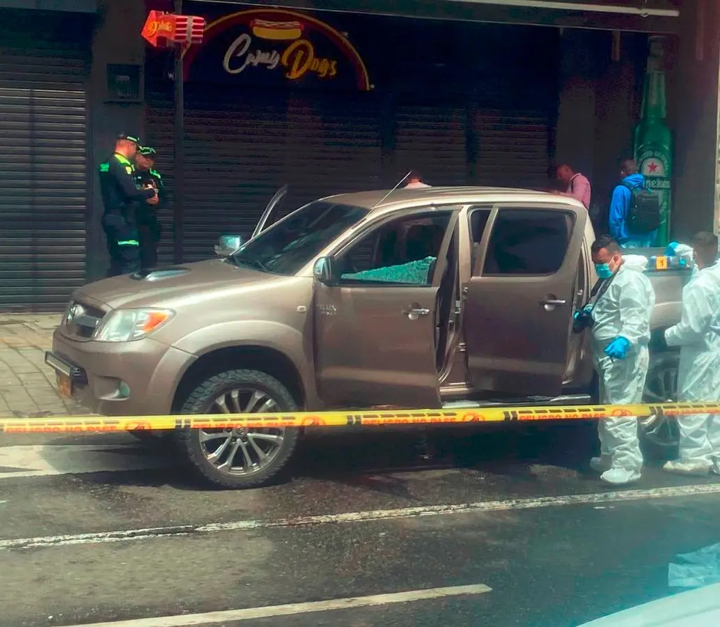 En esta camioneta se movilizaba el expolicía John Jairo Pulgarín Mazo, de 44 años, quien sería un testigo estrella de un caso de corrupción policial. FOTO: CORTESÍA