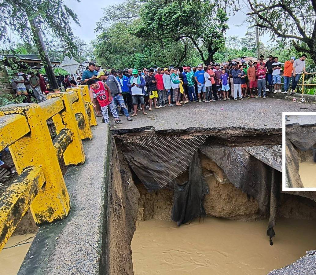 El primer colapso se registró en el puente sobre el río Mulatos, estructura clave que conecta a Urabá con Montería por una de las vías nacionales más importantes. FOTO: Cortesía