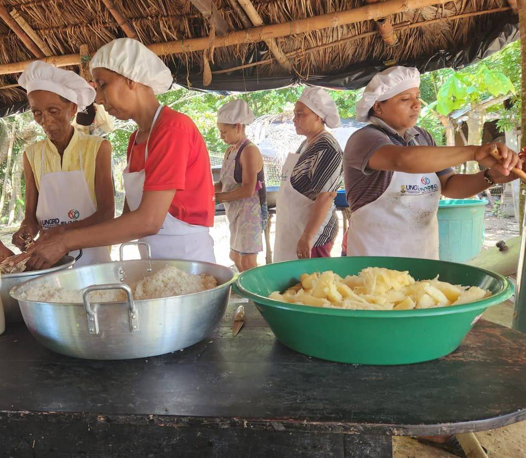 Las ollas comunitarias también se realizan en Majagual, Sucre, San Benito Abad, Guaranda, San Marcos, Caimito, San Jacinto del Cauca, Magangué, Ayapel y Achí. Foto: Presidencia