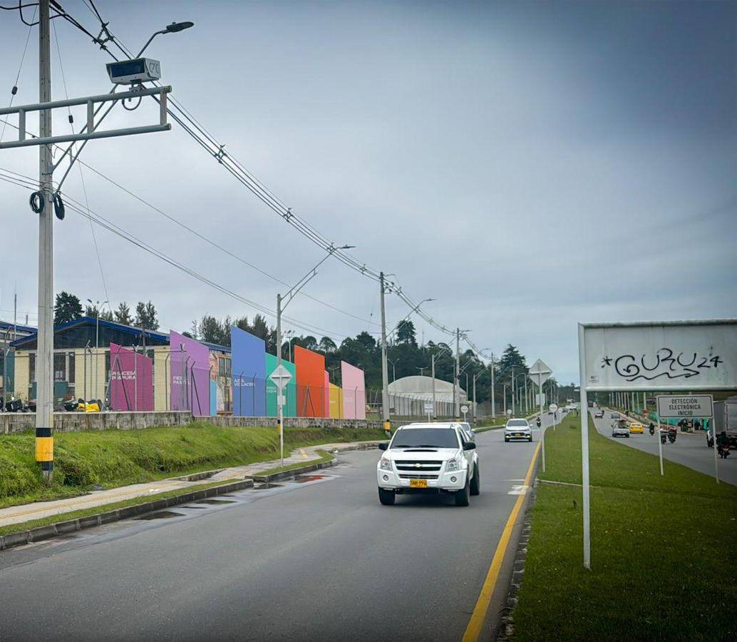 Las nuevas cámaras de fotomultas de Rionegro empezarán a imponer sanciones a partir del 10 de noviembre. FOTO: Alcaldía de Rionegro