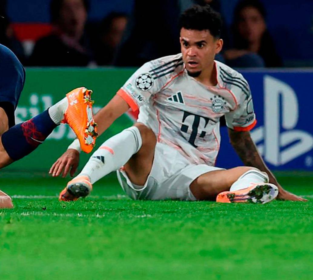 Hakimi sufre grave lesión tras dura entrada de Luis Díaz en partido de la Champions League. Foto: GETTY. 