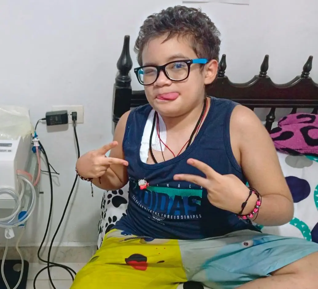 Jeisson Ocampo es uno de los 764 pacientes que están en la lista de espera por donantes de órganos en Antioquia. Vive en Niquía y necesita un riñón. Su mamá autorizó a publicar su rostro. FOTO Cortesía de la familia