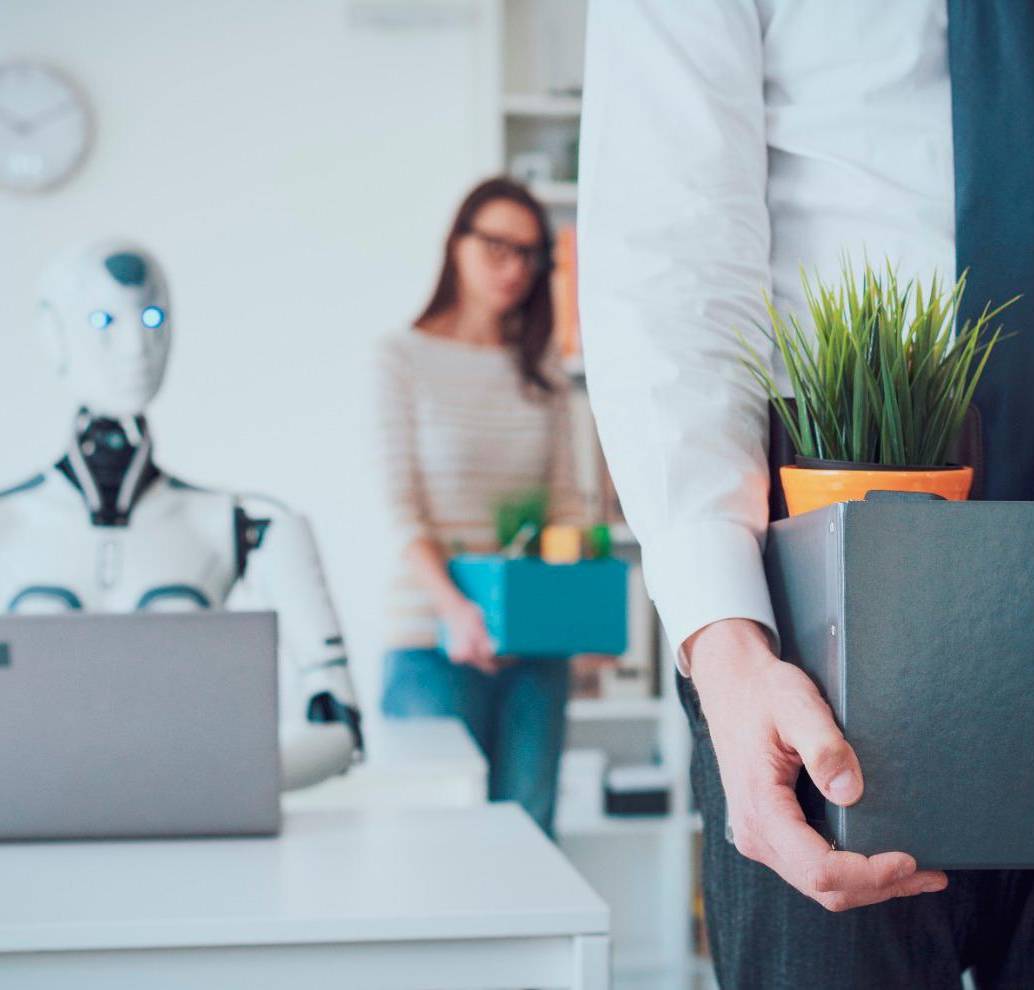 Las grandes tecnológicas están reduciendo niveles de gestión y funciones corporativas mientras amplían su inversión en infraestructura de IA. FOTO: GETTY