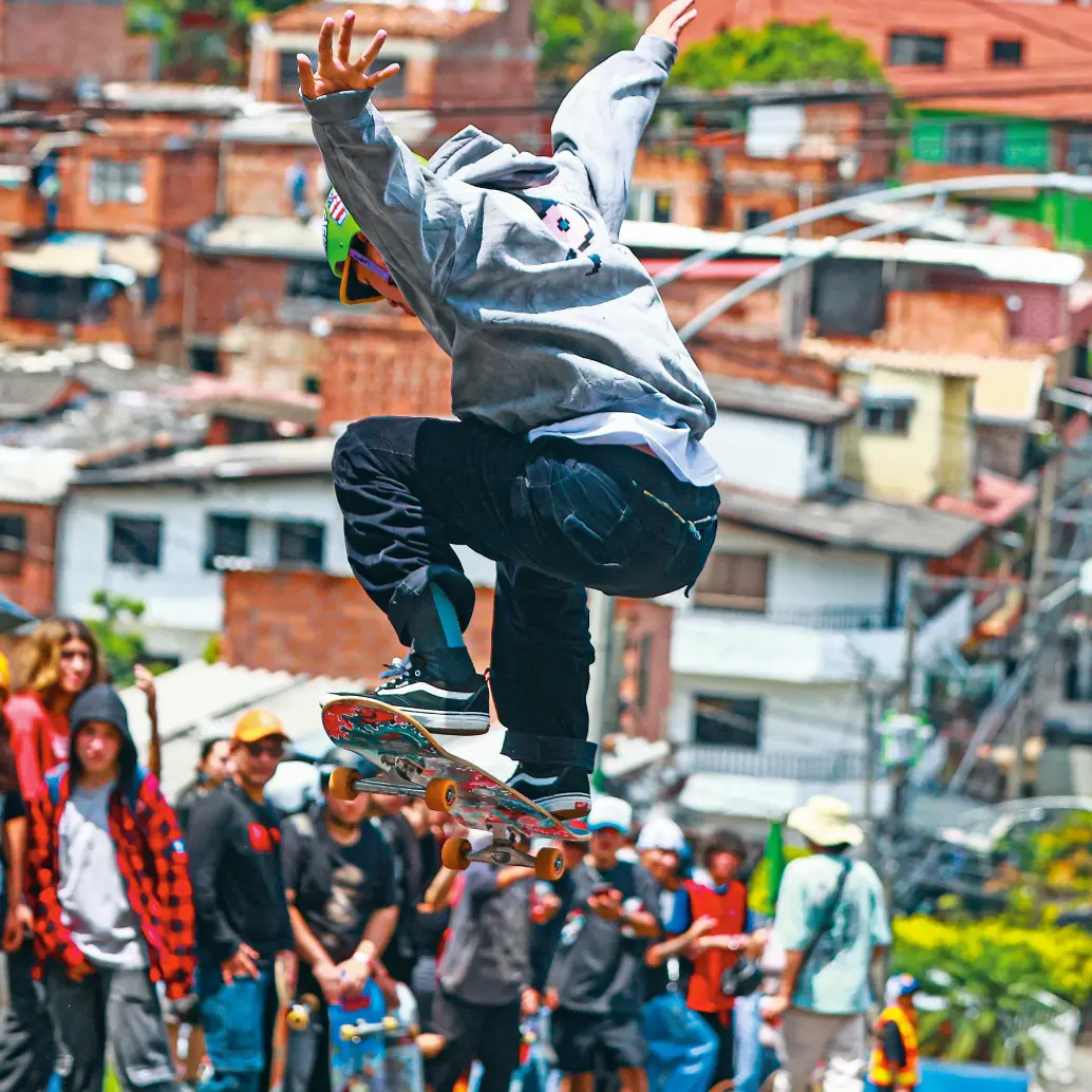 Pruebas realizadas con jóvenes de alto riesgo durante un año en el programa en Medellín, Chicago y otras ciudades documentan reducciones en síntomas de ansiedad y depresión, así como en arrestos por delitos violentos, cuando se entrenaron habilidades de reencuadre y autorregulación cognitiva. FOTO: Manuel Saldarriaga