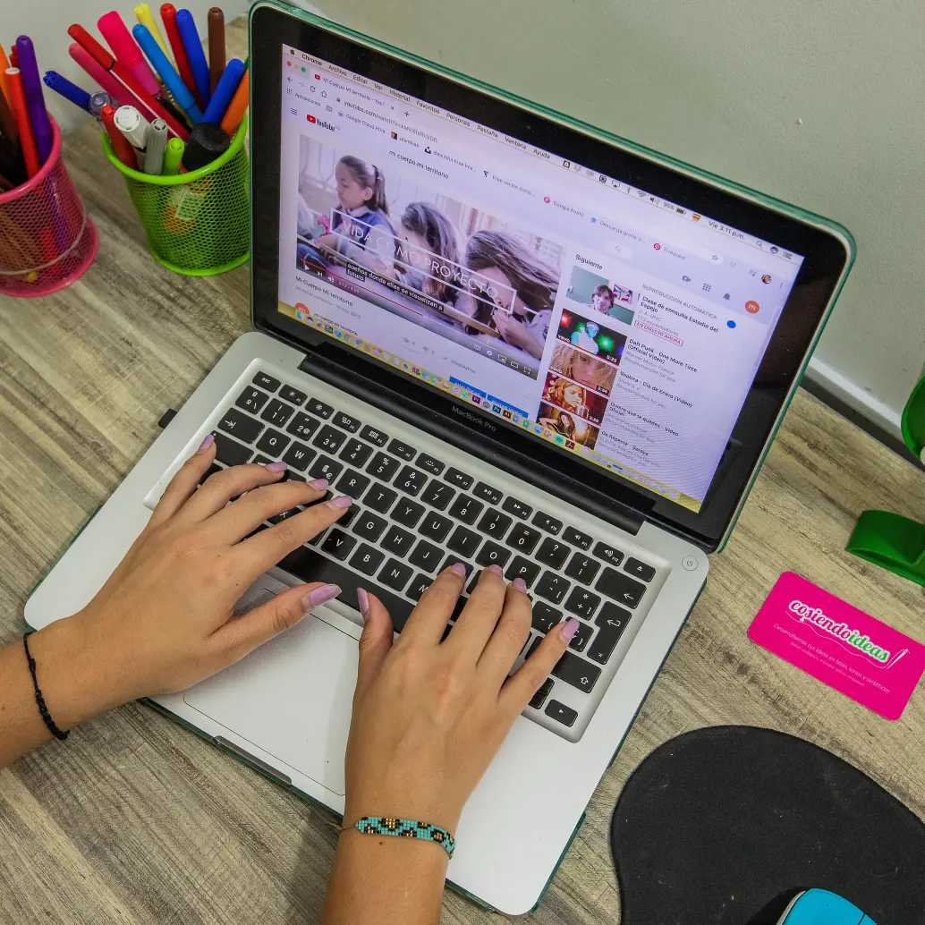 Los nacidos entre 1997 y 2012 consideran que la oficina no es el lugar más indicado para pasar sus días en la semana. Foto archivo: EL COLOMBIANO.