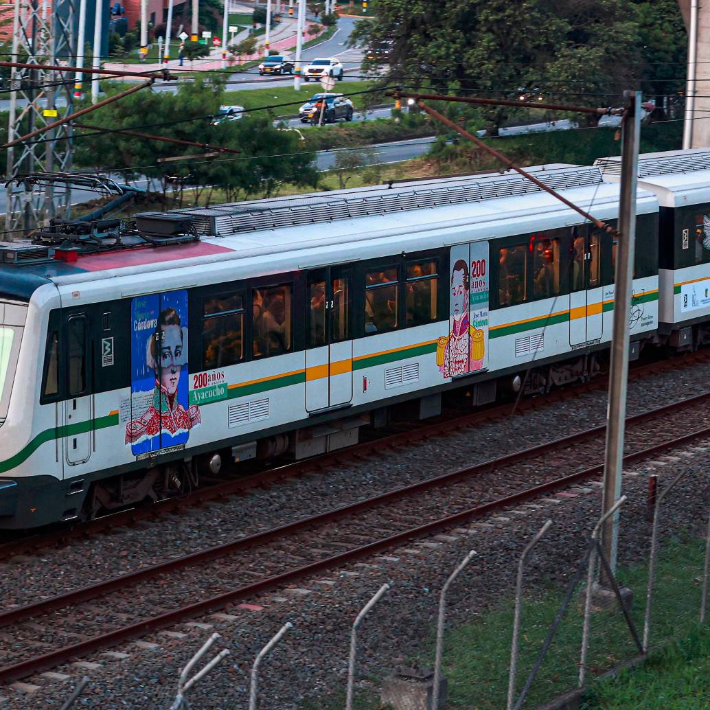 De acuerdo con la Fiscalía, el hombre aprovechó que el tren estaba lleno para hacer los tocamientos de tipo sexual a una de las usuarias. FOTO: MANUEL SALDARRIAGA