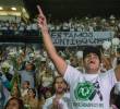 Imágenes del homenaje que se les hizo hace 10 años a las víctimas del siniestro aéreo en el estadio Atanasio Girardot. FOTO JULIO CÉSAR HERRERA