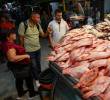 Comerciantes advierten que el encarecimiento del camarón importado podría sentirse en los próximos días. FOTO: Manuel Saldarriaga