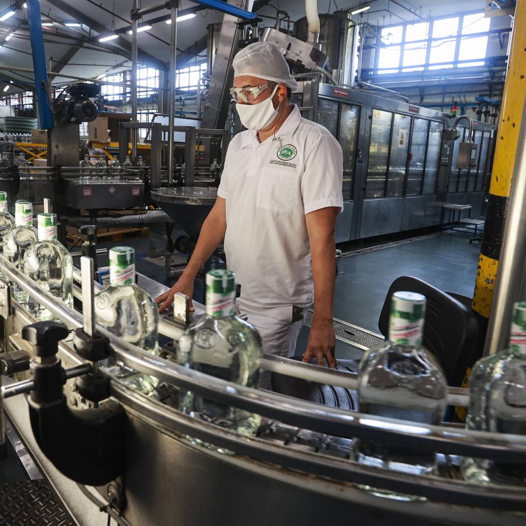 Aspecto de la Fábrica de Licores de Antioquía, ubicada en Itagüí. FOTO: Manuel Saldarriaga Quintero