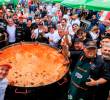 Estos son los chefs nacionales e internacionales que participaron en el Festival Paellero alrededor de la paella más grande de Colombia. FOTO: Camilo Suárez.
