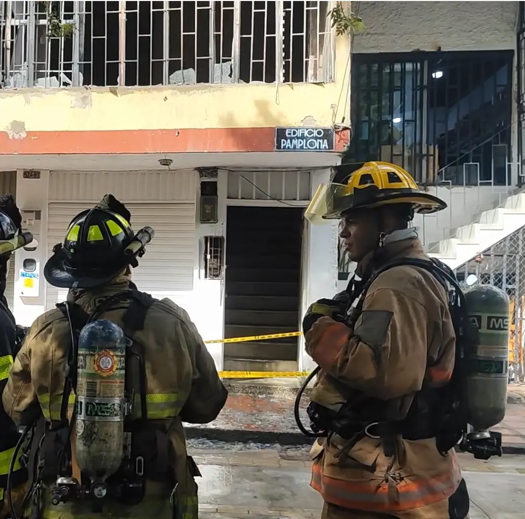 Socorristas del Cuerpo de Bomberos Voluntarios de Itagüí que atendieron la emergencia. FOTO: Cortesía Alcaldía de Itagüí