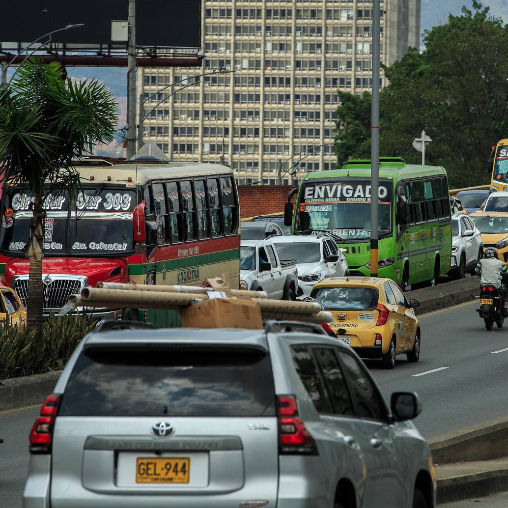 Una de las vías de la ciudad donde aplica el Pico y Placa. Foto: Andrés Camilo Suárez Echeverry