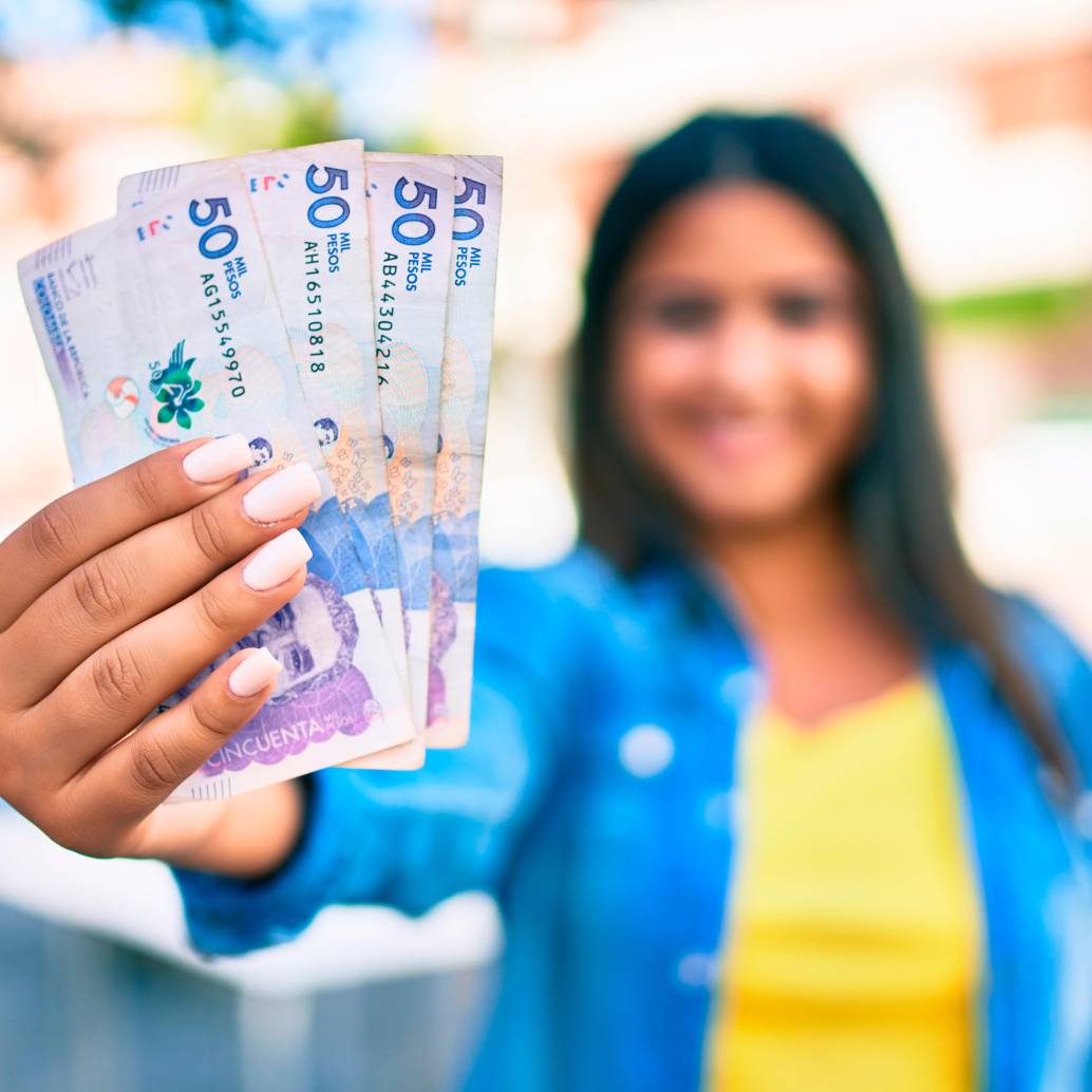 Desde que inició el gobierno del presidente Gustavo Petro, el salario mínimo ha aumentado alrededor de 37,6%. Foto: Depositphotos