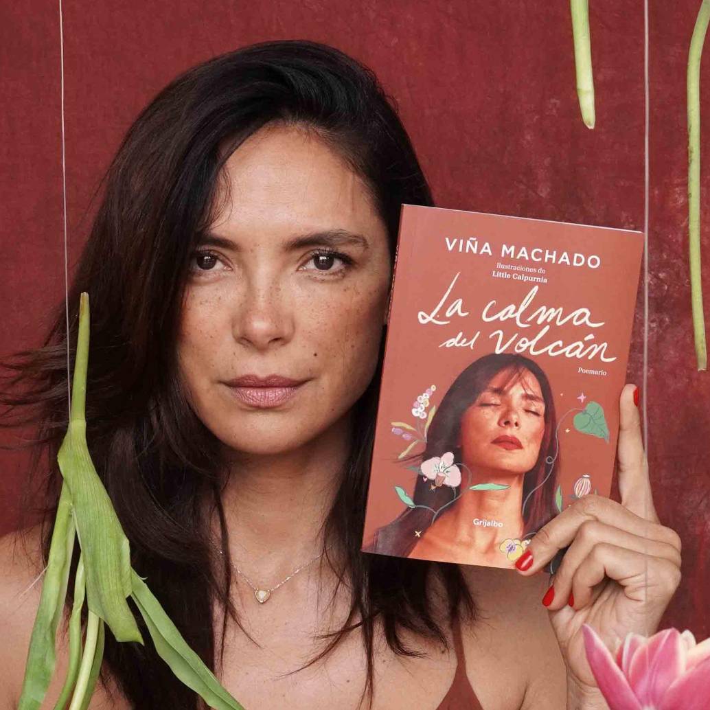 <i>La calma del volcán</i> es el título del primer libro de Viña Machado. FOTO: Cortesía Penguin Random House - Laura Morales Vargas.