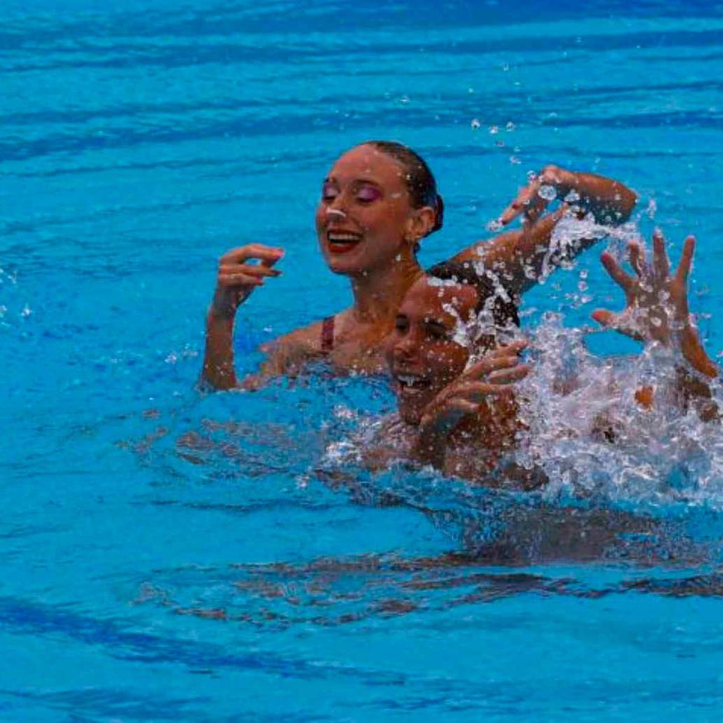 Emily Minante y Gustavo Sánchez en una de las rutinas del dúo mixto en la parada de Copa Mundial en Medellín. FOTO MANUEL SALDARRIAGA 