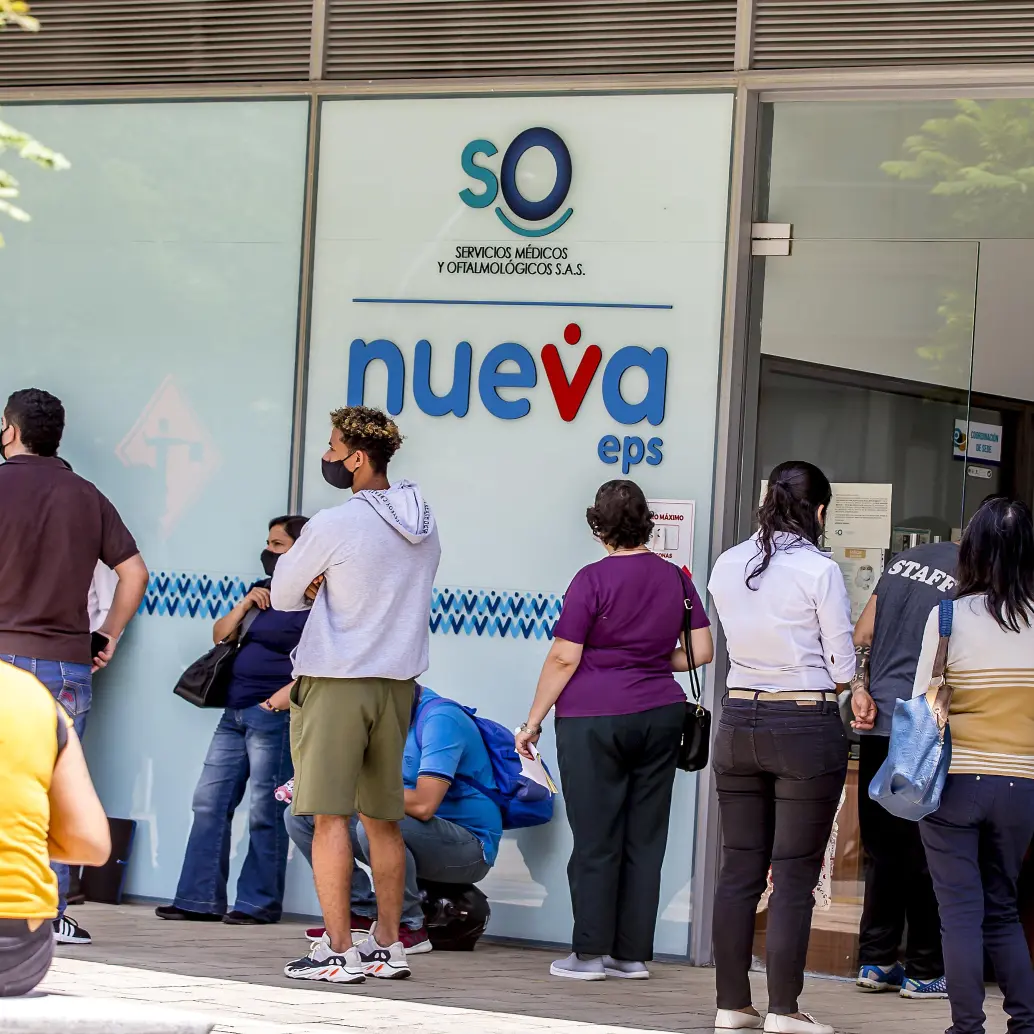 Imagen de referencia de una sede de la Nueva EPS en Medellín. FOTO: Juan Antonio Sánchez Ocampo