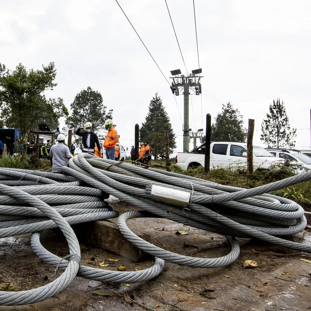 Imagen de referencia de trabajos de mantenimiento en el Metrocable del Parque Arví. Foto: Jaime Pérez Munévar