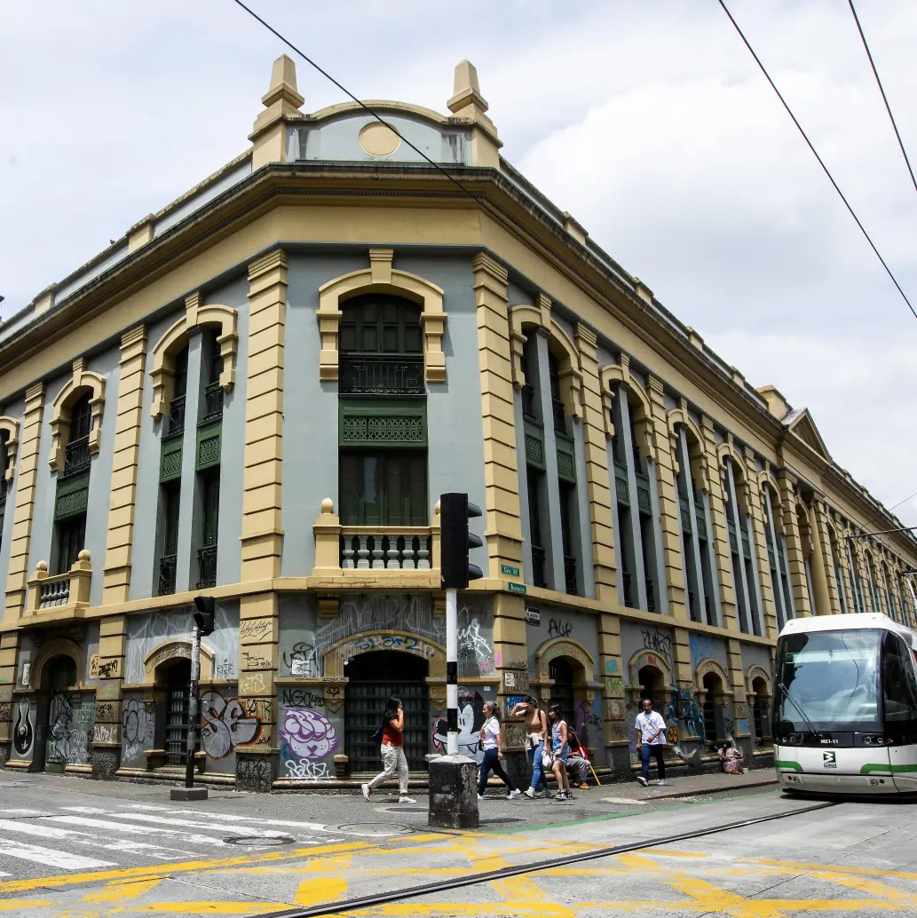 El paraninfo, declarado Monumento Nacional en 1982, no solo fue el primer hogar del Alma Máter antioqueña, también es testigo vivo de la transformación académica, cultural y social del país. Foto: Julio César Herrera Echeverri.