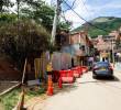 En este punto del barrio Pachelly, de Bello, se pretendía construir el Parque Residencial La Manuela, un proyecto de más de 800 apartamentos del que no se puso un ladrillo. FOTO Julio César Herrera.