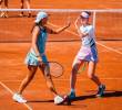 La antioqueña Emiliana Arango junto a la suiza Simona Waltert disputarán la final de dobles en Suecia. FOTO CORTESÍA Swedish Open Instagram