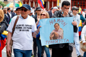 Por invitación de Petro, unos pocos miles de ciudadanos se congregaron el martes en Bogotá y en otras ciudades del país para manifestar su apoyo a la reforma. FOTO: EFE
