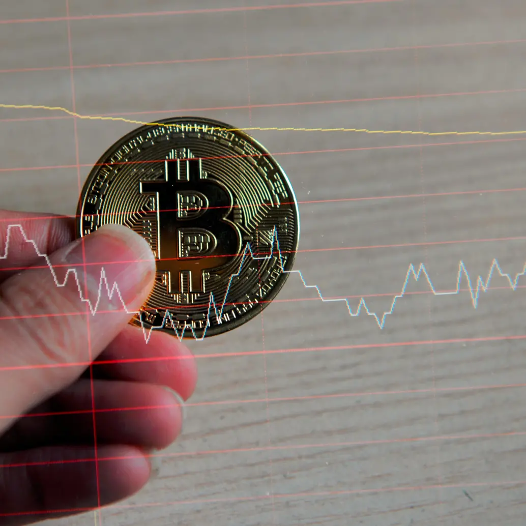 El Bitcoin marcó nuevo récord de 125.000 dólares. FOTO: Getty