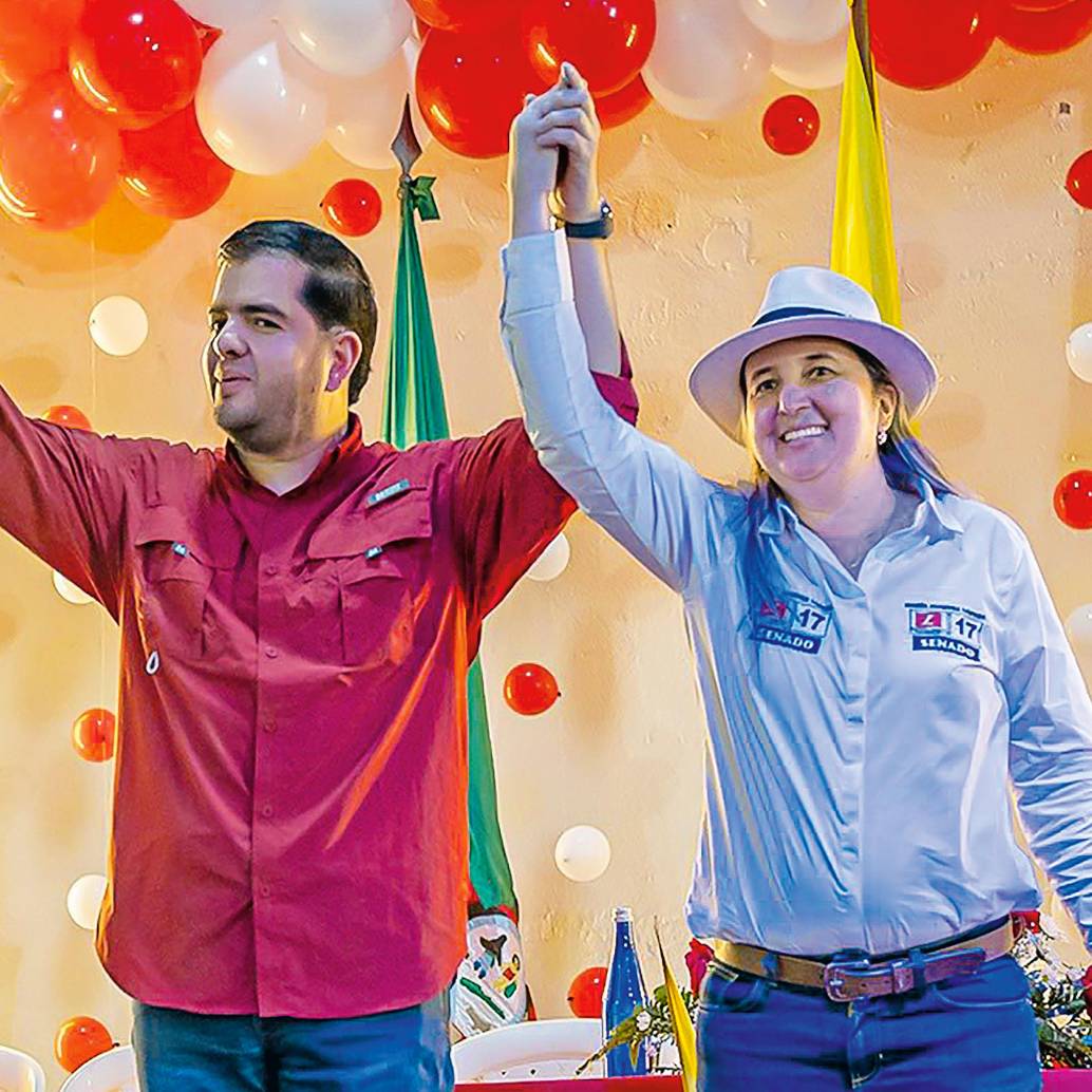Arriba, Julián Bedoya y María Eugenia Lopera. A la derecha, Carlos Andrés Trujillo y abajo Daniel Restrepo, su heredero político para el Senado. FOTOS CORTESÍA