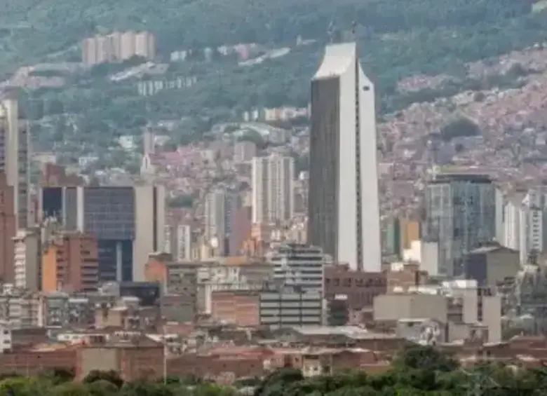 ¡Póngase la chaqueta! Esta es la razón del intenso frío que se siente en Medellín